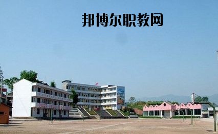 大竹縣中峰職業(yè)技術(shù)學(xué)校2020年招生簡章