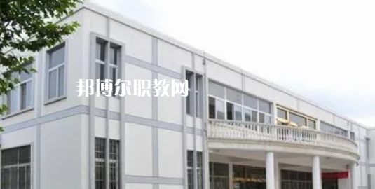 江蘇省金湖中等專業(yè)學(xué)校地址在哪里，哪個(gè)地區(qū)，哪個(gè)城市?