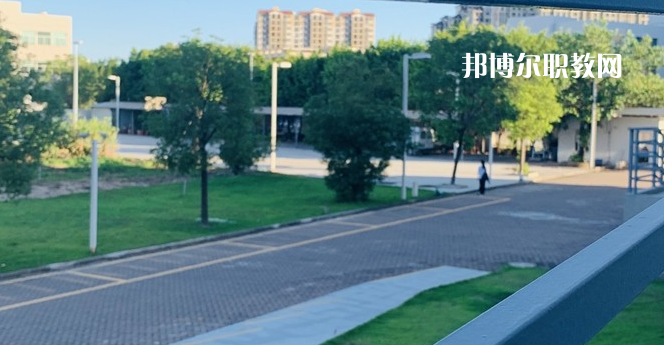 汕頭市科技應(yīng)用職業(yè)技術(shù)學(xué)校地址，乘車路線